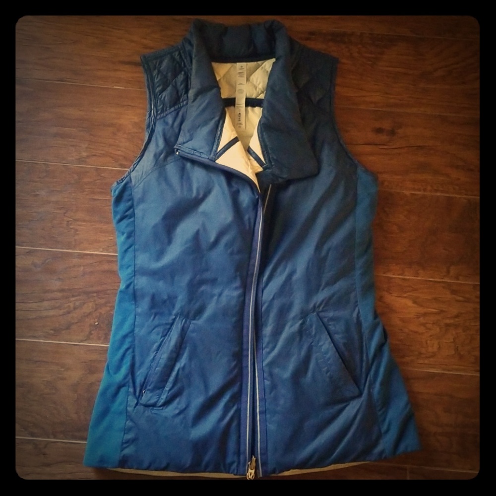 Lululemon puffer vest blue size 4